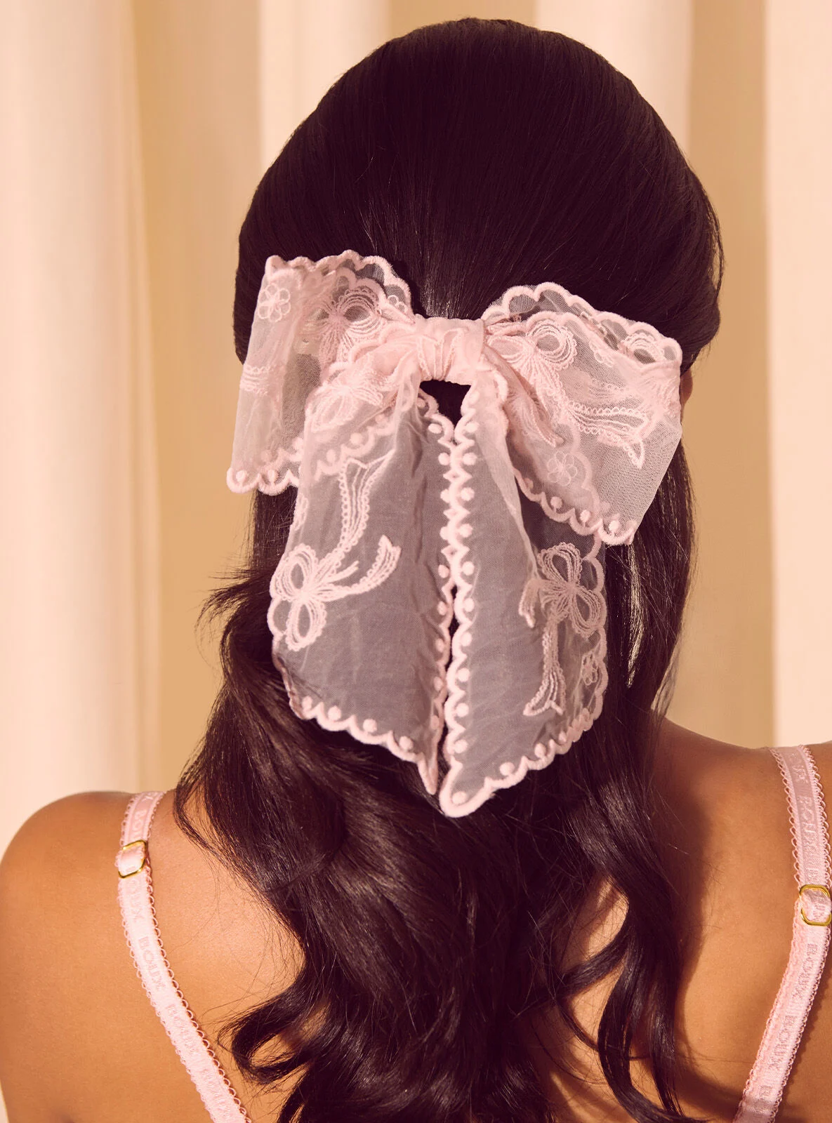Oversized embroidered bow hair clip - Pink